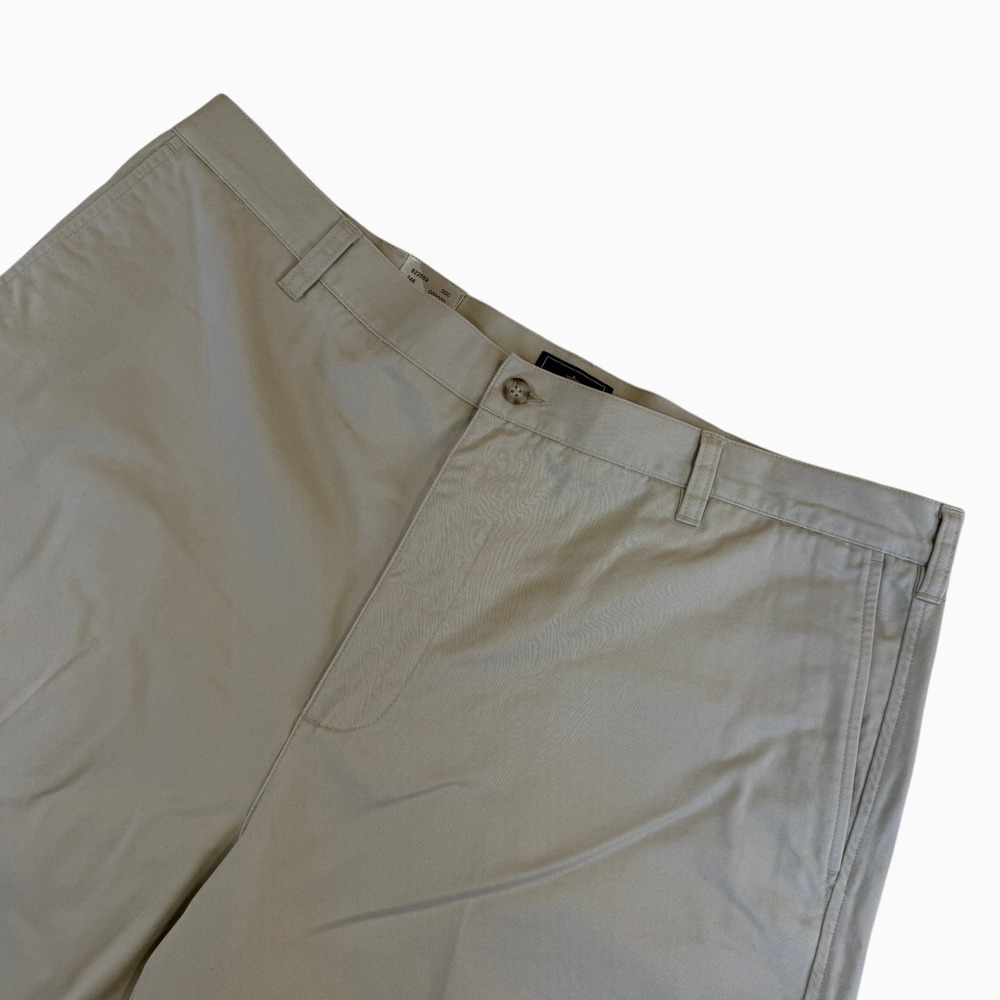 NWT Dockers Mens Khaki Shorts Tan 100% Cotton Flat Front Size 40